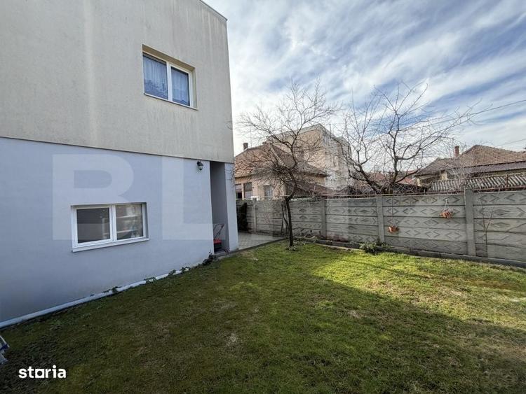 Casă cu 4 camere cu Teren 232 Mp în Central
