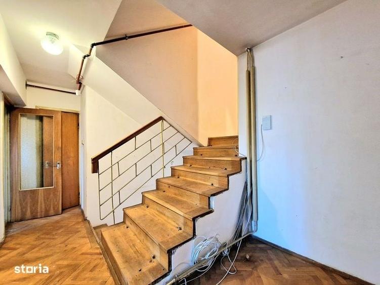 Apartament cu 3 camere decomandat în Polivalentă