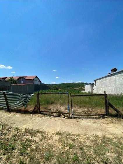 Teren de 3000 mp, în Mâtnicu Mare