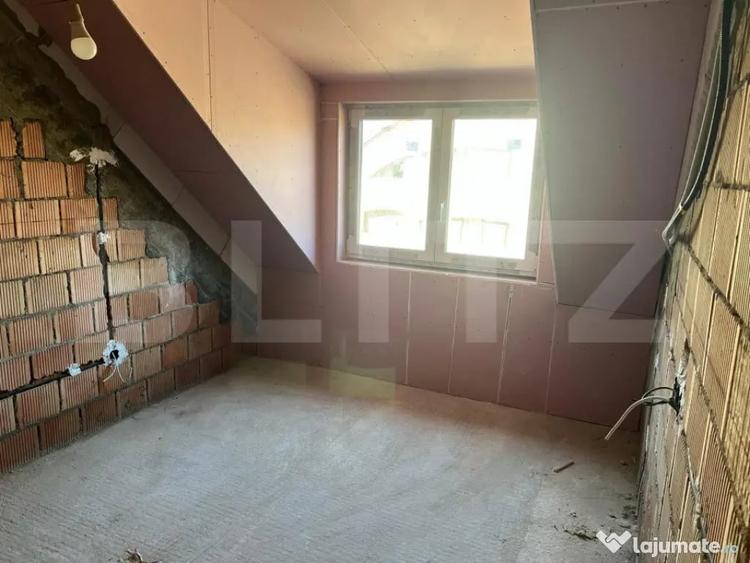 Casa de vanzare, cu 4 camere, 130,80 mp, zona Unirii - 3