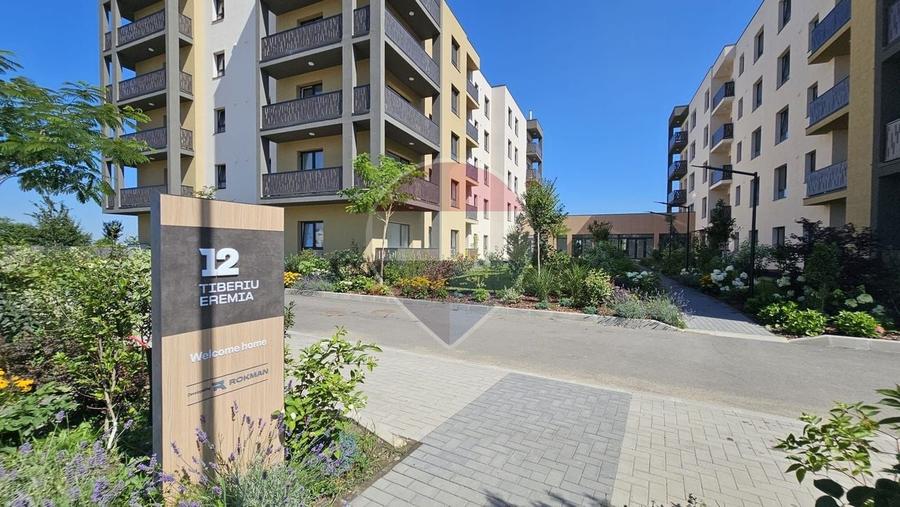Apartament cu 2 camere semidecomandat în Tractorul