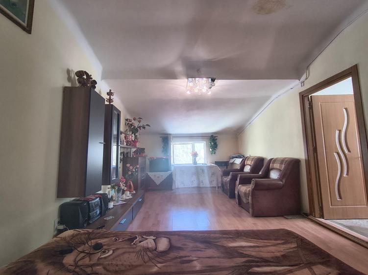 Apartament cu 2 camere semidecomandat în Lipscani