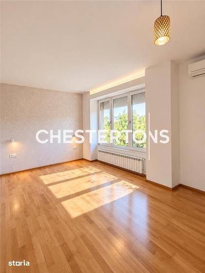 Casă cu 5 camere cu Teren 420 Mp în Corbeanca