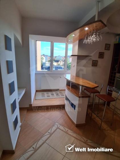 Apartament cu 4 camere semidecomandat, mobilat în Zorilor