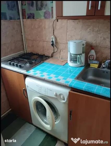 Garsonieră decomandată în Central