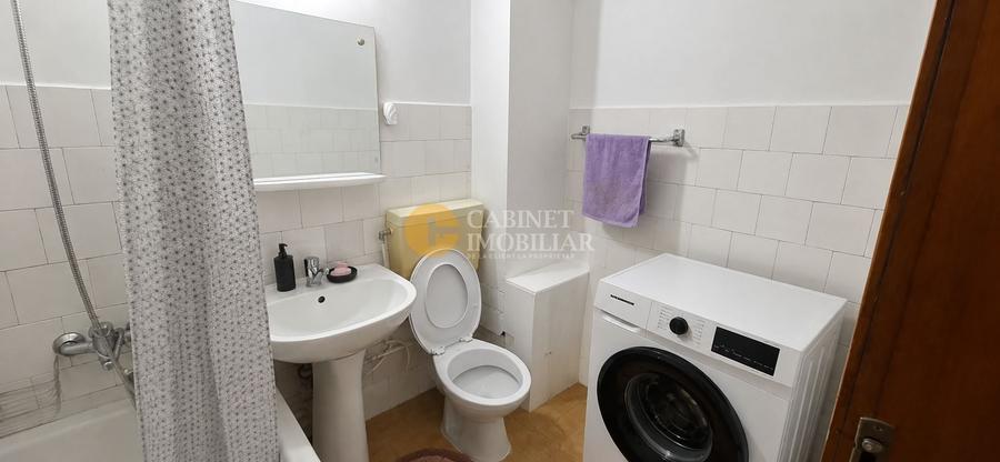 Apartament cu 2 camere decomandat, mobilat în Hala Centrală
