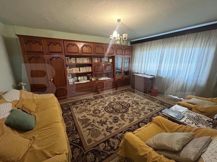 Apartament cu 3 camere decomandat, mobilat în Găești