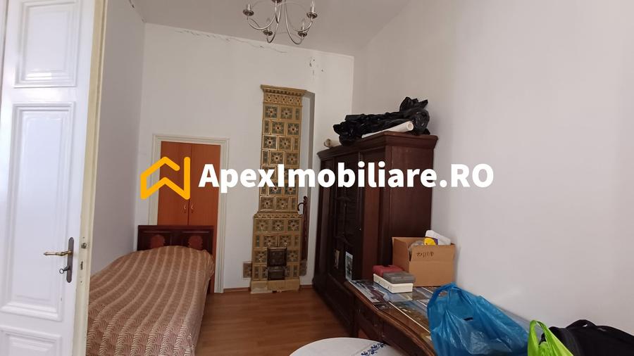 Apartament cu 5 camere decomandat, mobilat în Unirii