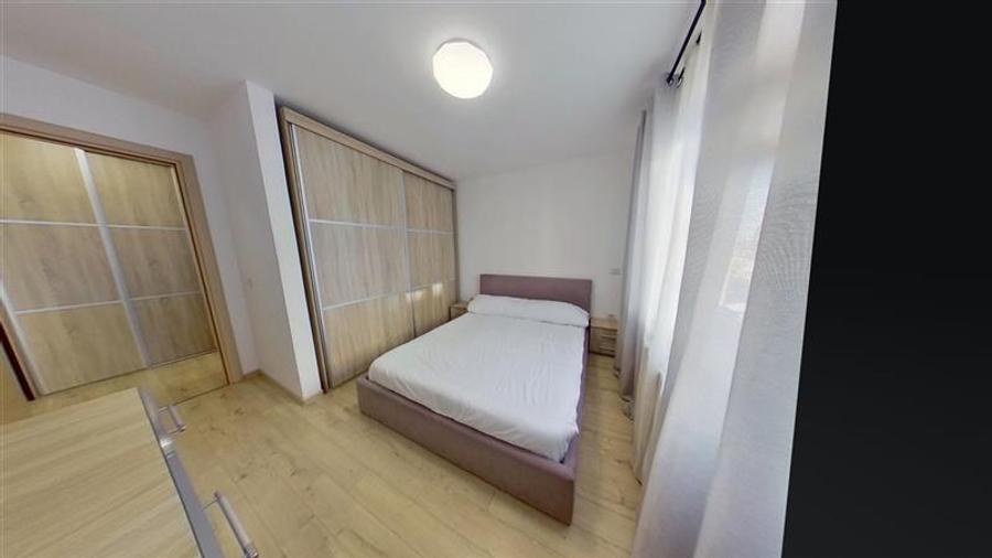 Apartament cu 2 camere decomandat, mobilat în Tractorul