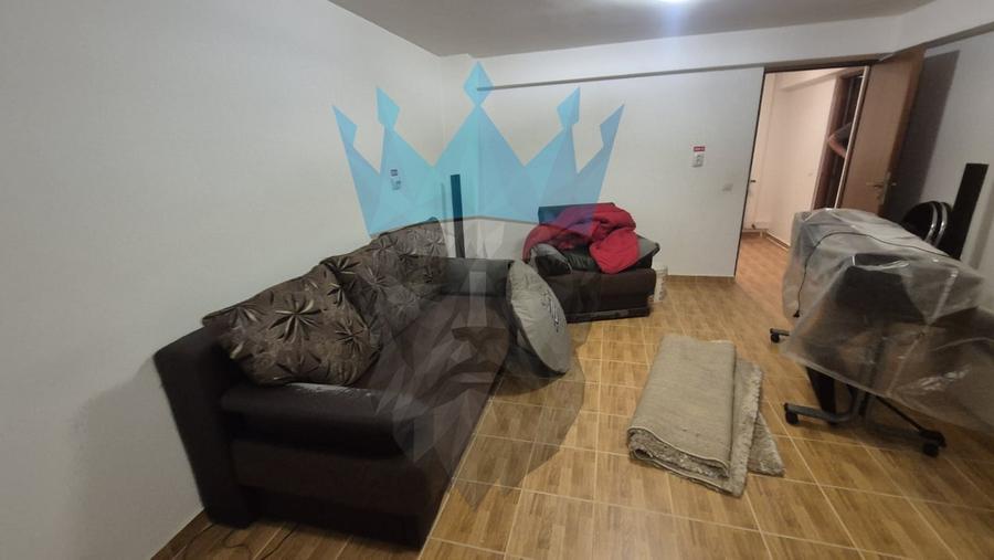 Casă individuală cu 5 camere cu Canalizare în Rahova