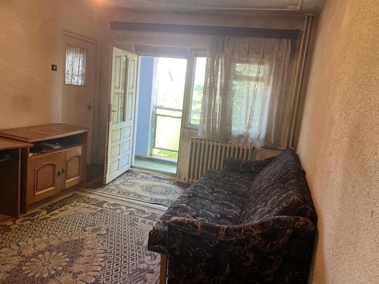 Garsonieră decomandată în Central