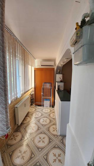 Apartament cu 3 camere decomandat în Dristor