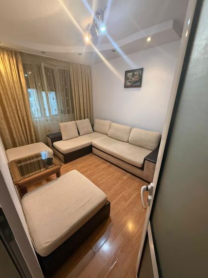 Apartament cu 2 camere decomandat în Sârbi