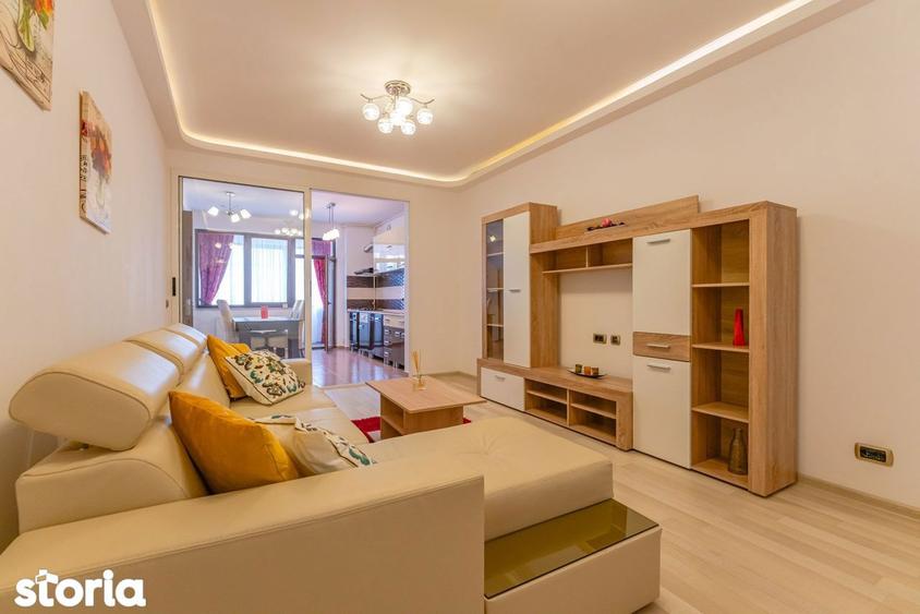 Apartament cu 3 camere semidecomandat, mobilat în Tractorul
