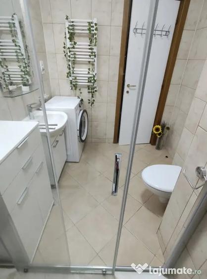 Apartament cu 3 camere decomandat în Foișorul de Foc