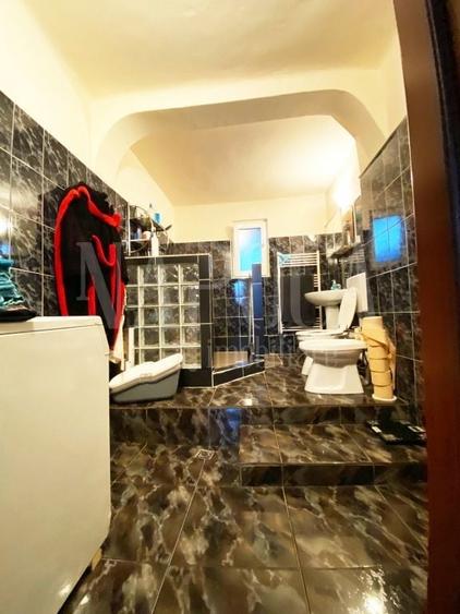 Casă individuală cu 6 camere cu Canalizare în Apahida