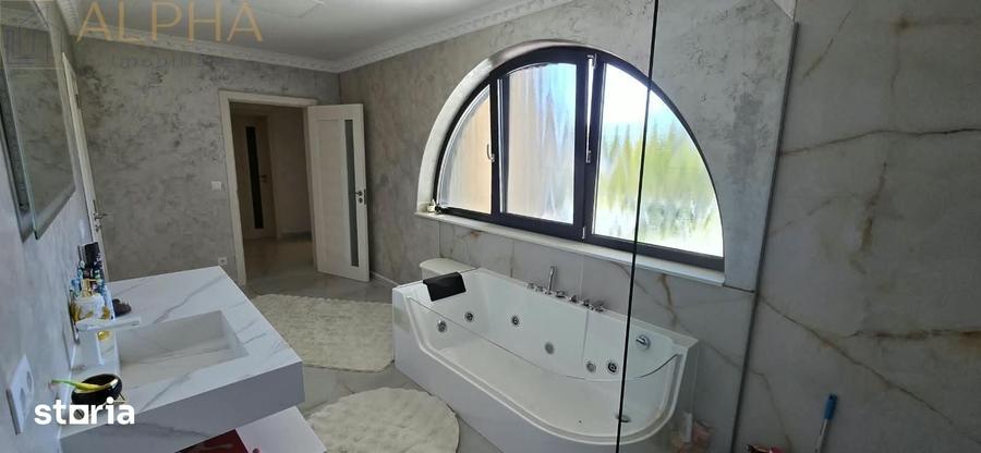 Casă cu 5 camere cu Teren 1218 Mp în Șieu