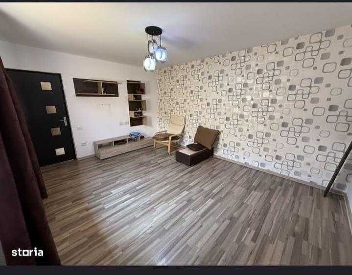Casă cu 2 camere cu Teren 615 Mp în 1 Decembrie