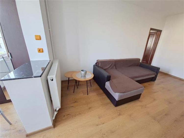 Apartament cu 2 camere nedecomandat, mobilat în Milcov