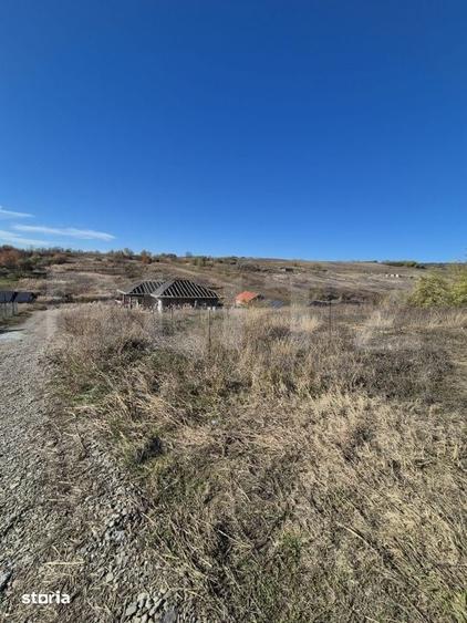 Teren de 650 mp, în Valea Lupului