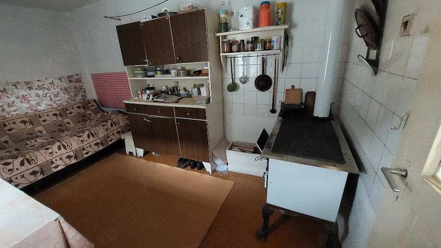 Casă cu 2 camere cu Teren 1292 Mp în Tormac
