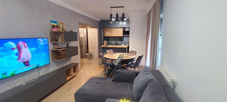 Apartament cu 4 camere decomandat, mobilat în Drumul Taberei