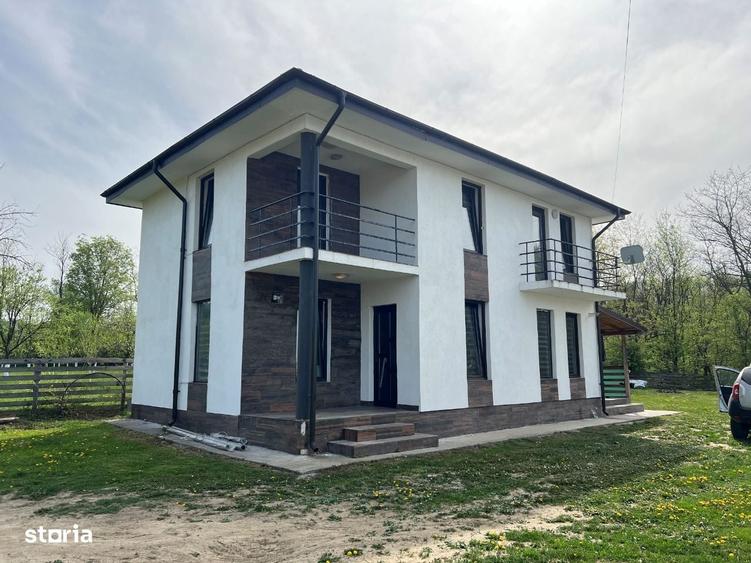Casă cu 4 camere în Central