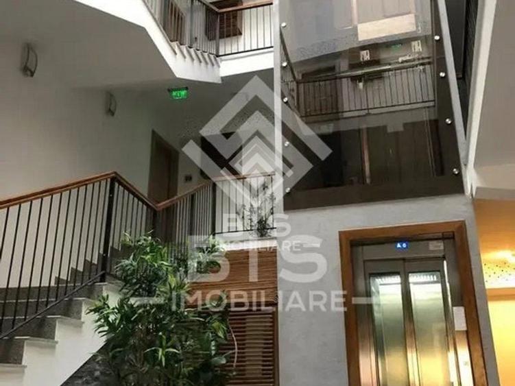 Penthouse cu 3 camere decomandat în Nord