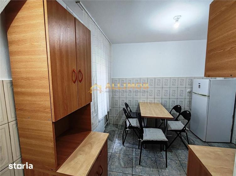 Apartament cu 2 camere semidecomandat în Democrației