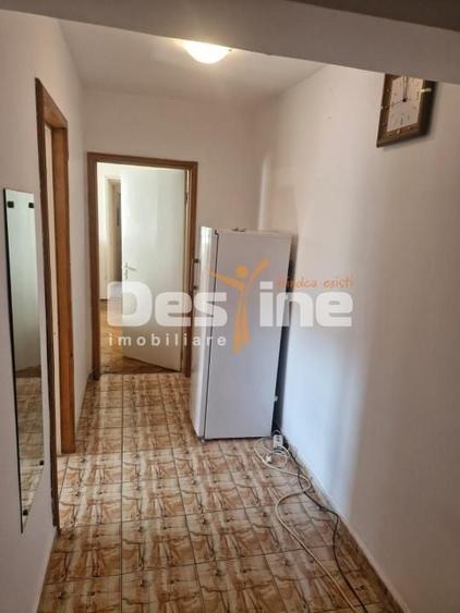 Apartament cu 2 camere decomandat, mobilat în Central