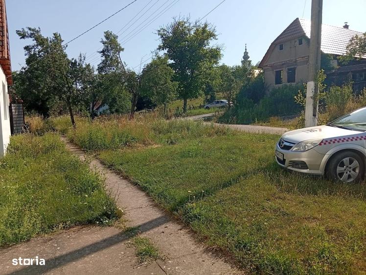 Casă cu 4 camere cu Teren 2877 Mp în Brazii