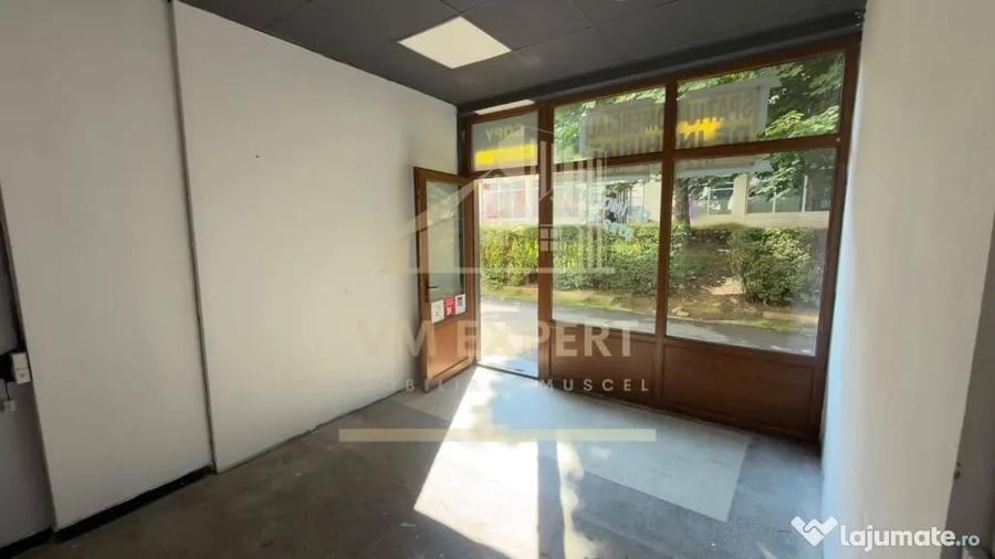 Spațiu comercial, de 47 mp, în Central