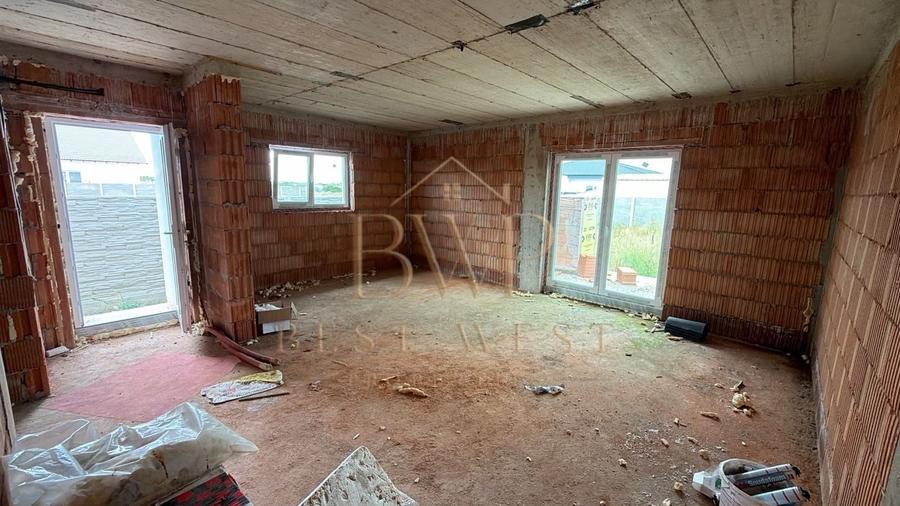 Duplex cu 3 camere cu Canalizare în Urseni