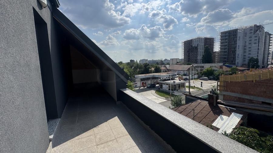 Apartament cu 3 camere decomandat în Bucur Obor