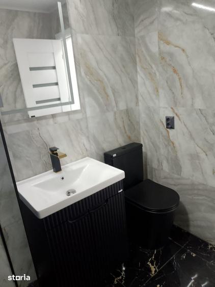 Apartament cu 2 camere semidecomandat în Independenței