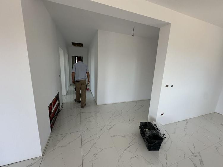 Casă cu 3 camere în Obad