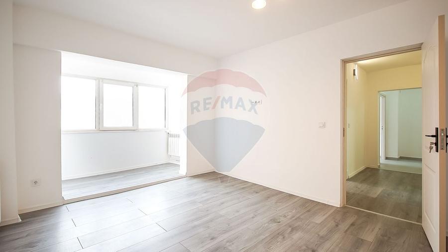 Apartament cu 2 camere decomandat în Județean
