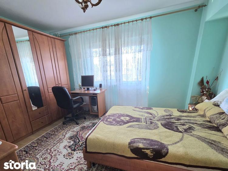 Apartament cu 3 camere decomandat, mobilat în Gării