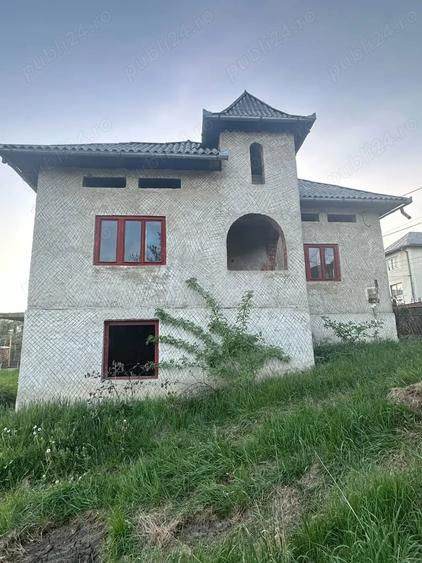 Casă cu 3 camere în Săliște