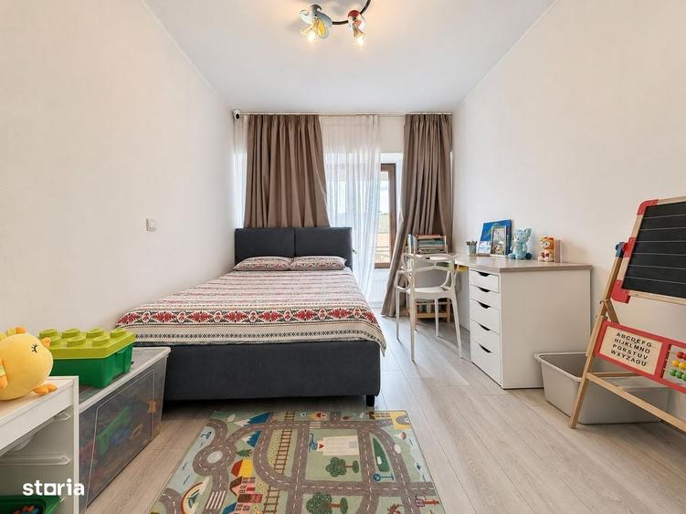Apartament cu 3 camere decomandat în Jiului