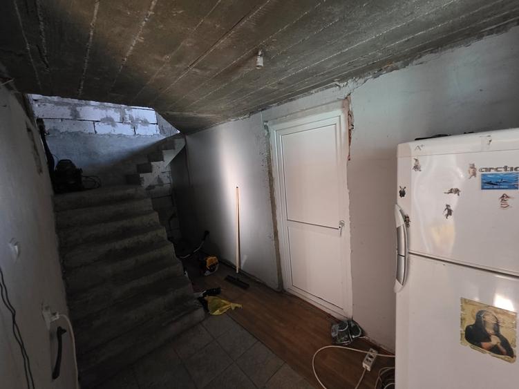 Casă cu 4 camere cu Teren 497 Mp în Dragomirești-Deal