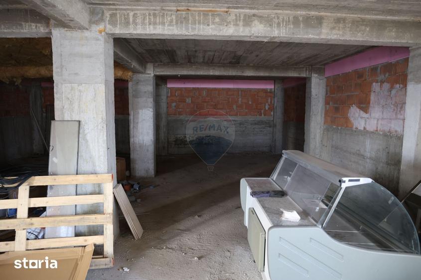Spațiu comercial, de 317 mp, în Ipotești