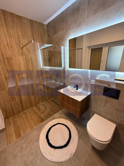 Apartament cu 4 camere decomandat în Herăstrău
