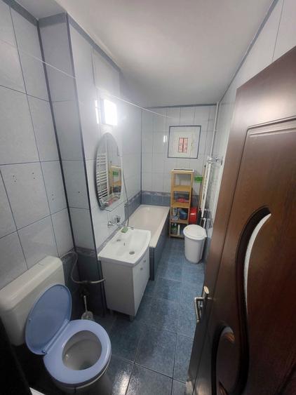 Garsonieră decomandată în Micro 21
