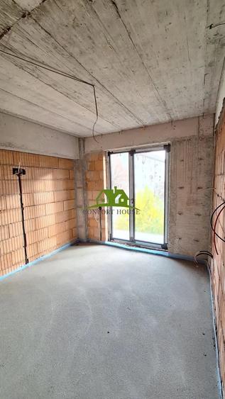 Apartament cu 3 camere decomandat în Traian