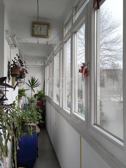 Apartament cu 3 camere decomandat, mobilat în Drumul Taberei