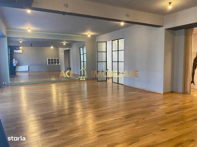 Apartament cu 4 camere în Moșilor