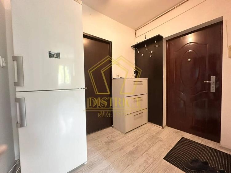 Apartament cu 2 camere semidecomandat în Complex Studențesc