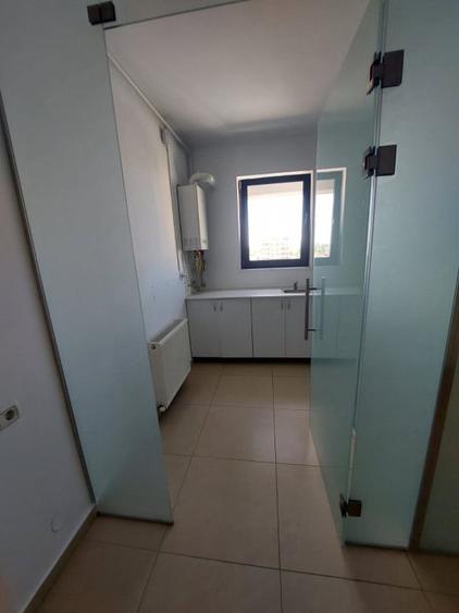 Birou, de 103 mp, în Delfinariu