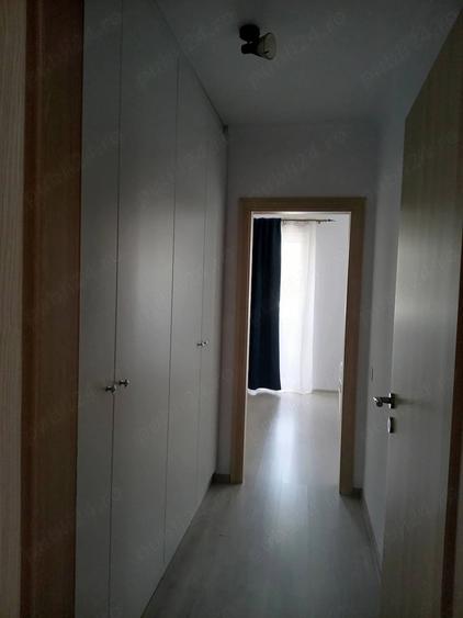 Apartament cu 3 camere semidecomandat în Iris